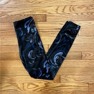 Athleta Elation black/navy Velvet Tight Size XS
